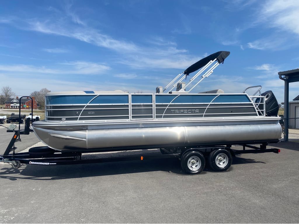 2025 Trifecta LE Series 24UL LE T