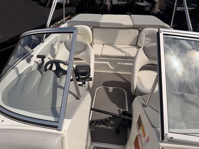 2011 Bayliner 184SF - 16