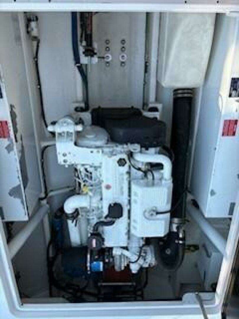 2015 Commercial OceanPro 35 - Image 15