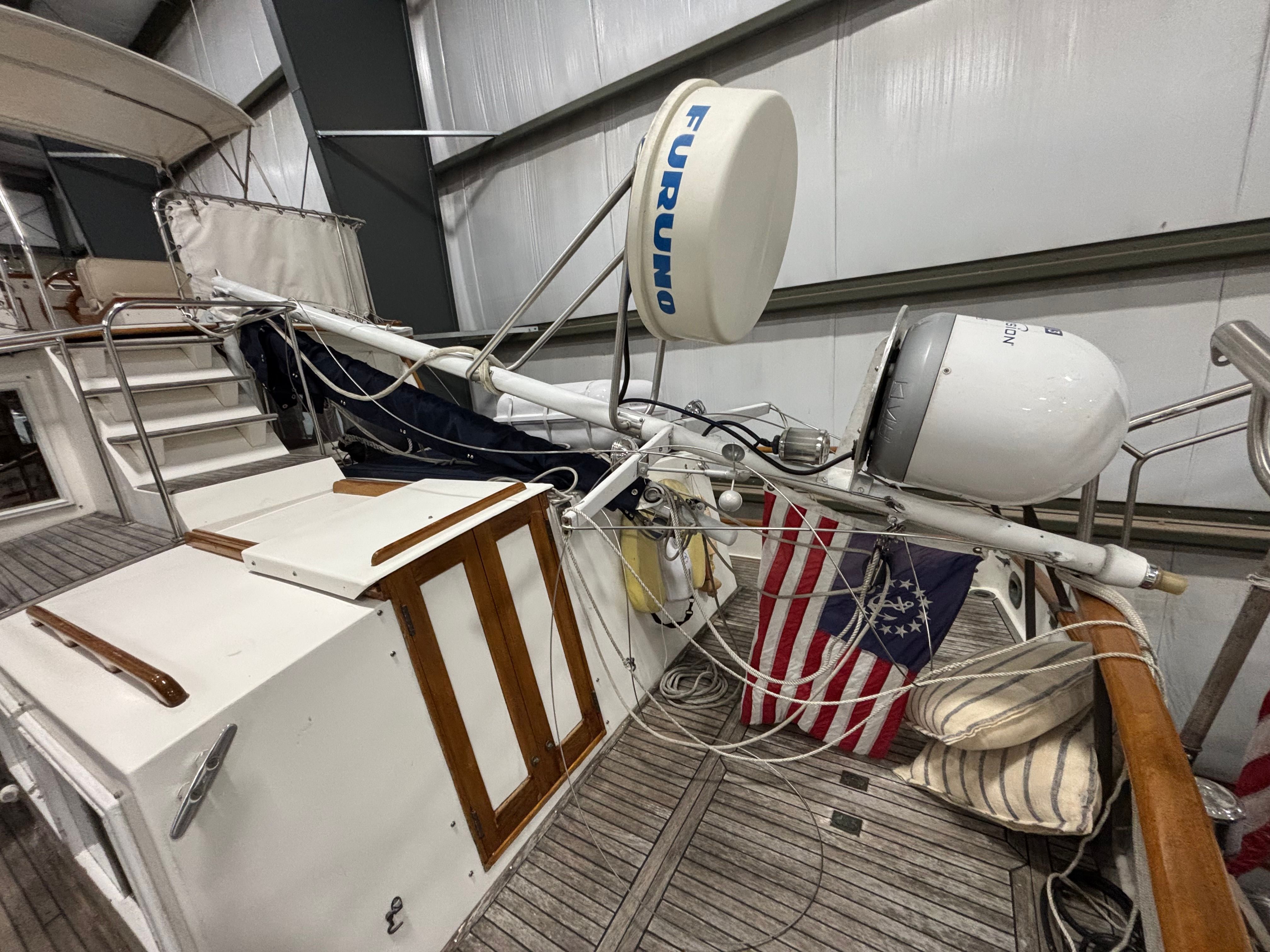 1983 Grand Banks 36 Classic - 32