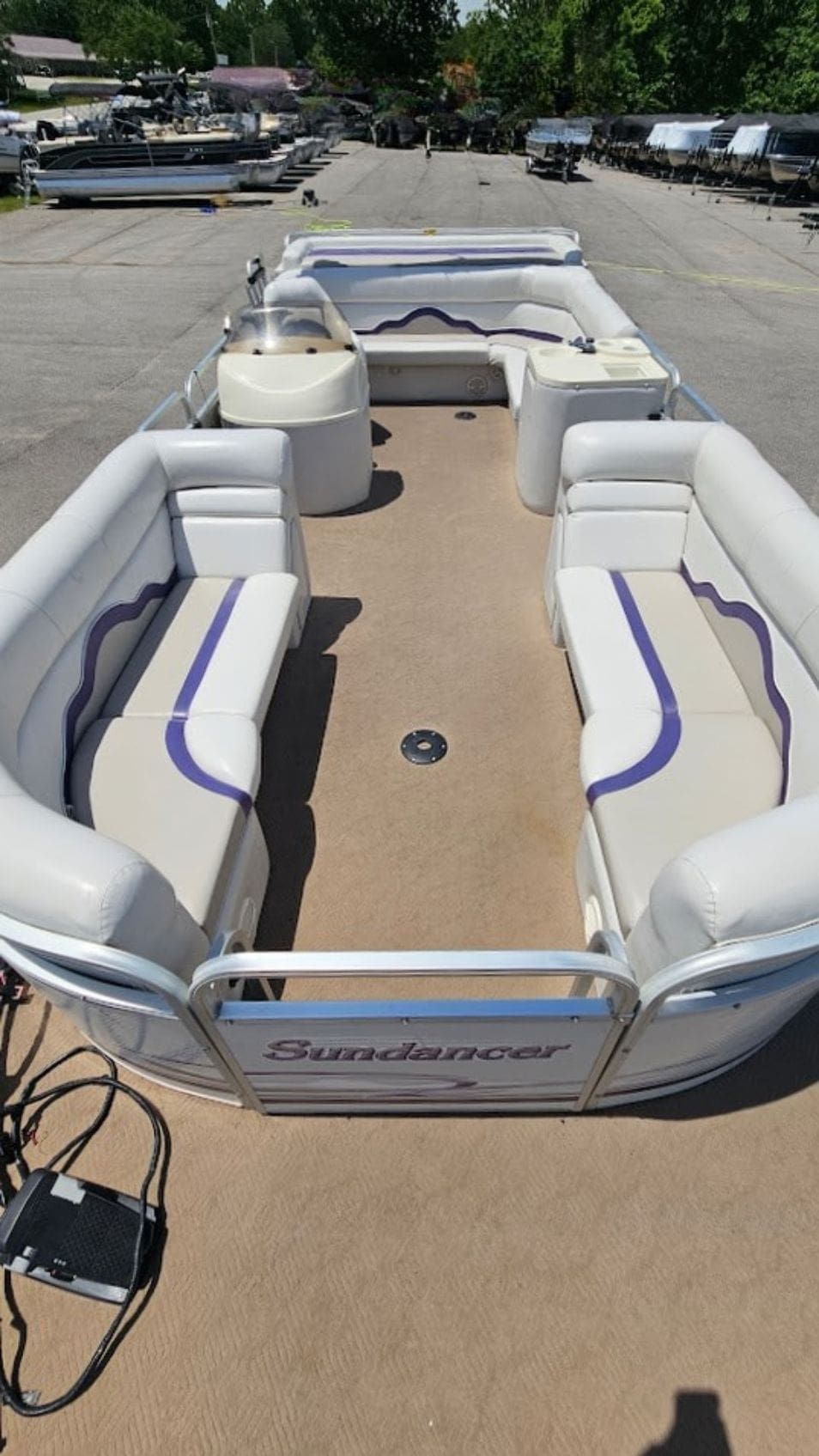 2001 Sundancer Poontoons 260 Majestic - 8