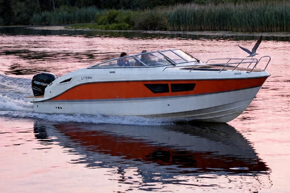 2015 Uttern D77