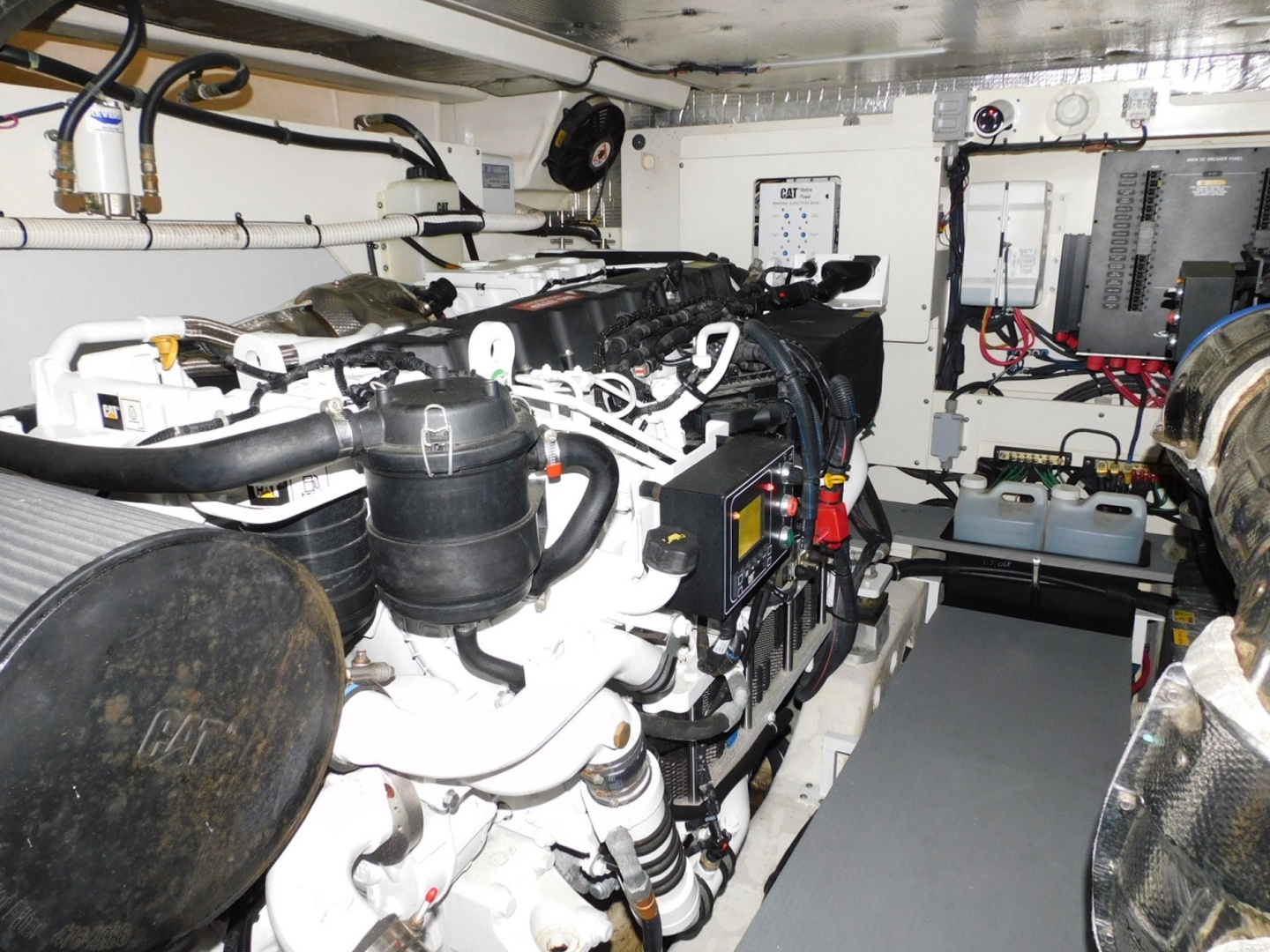 2019 Sea Ray 550L - Image 32