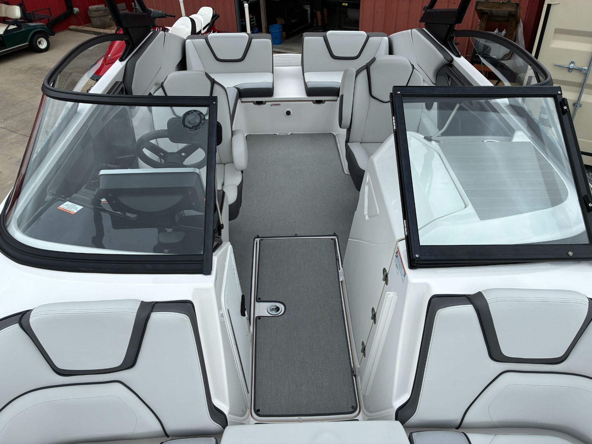 2023 Yamaha Boats AR250 - 12