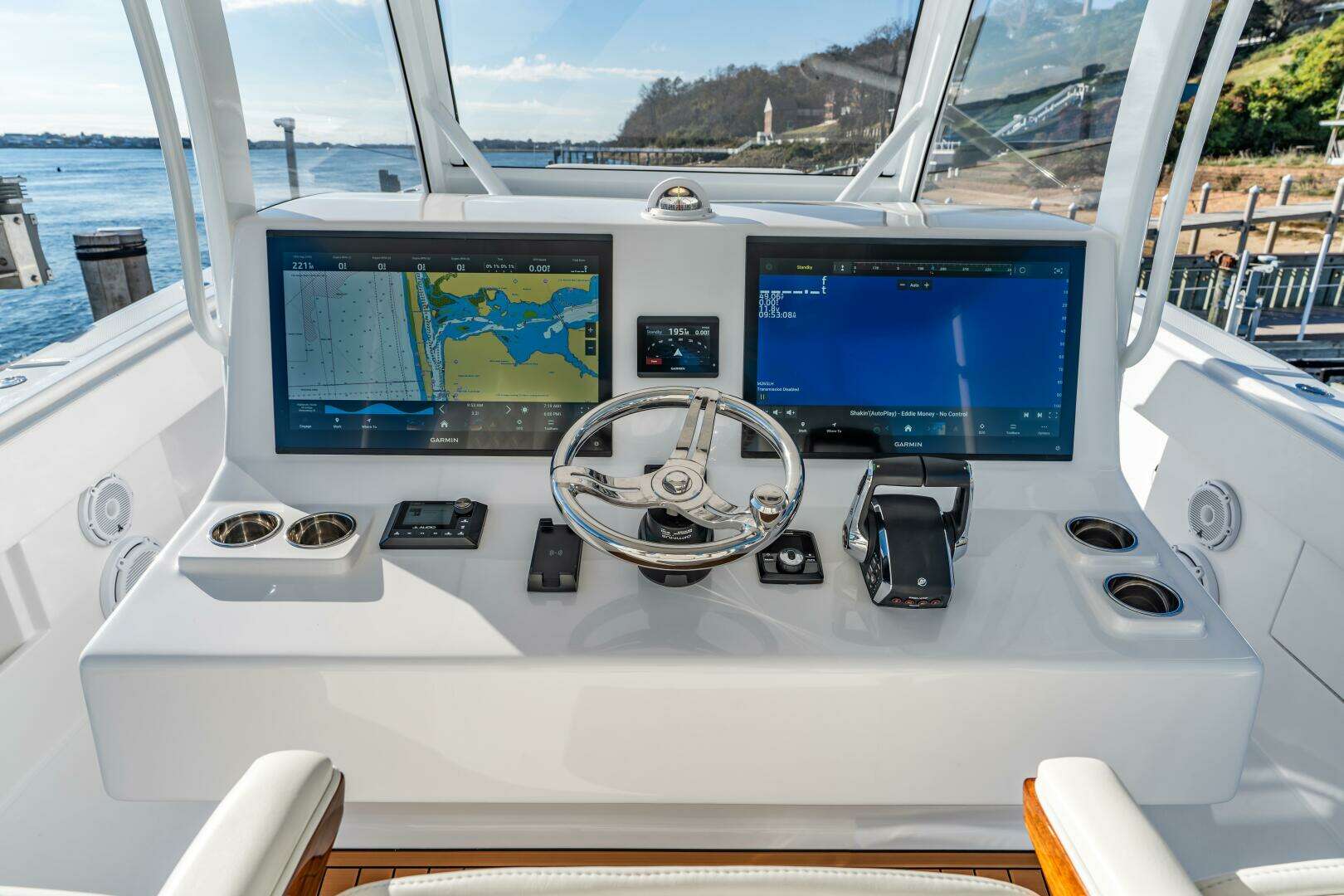 2025 Front Runner 43 Catamaran - Image 40