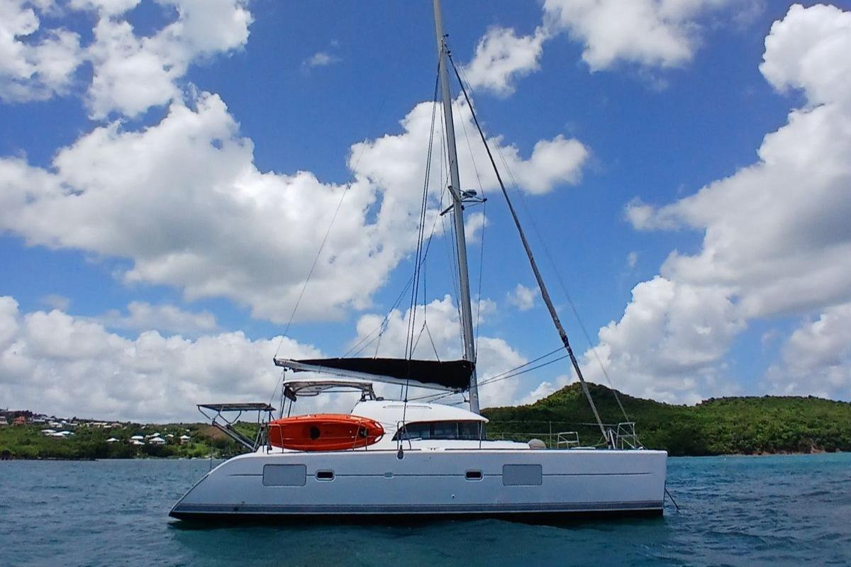 2005 Lagoon 380