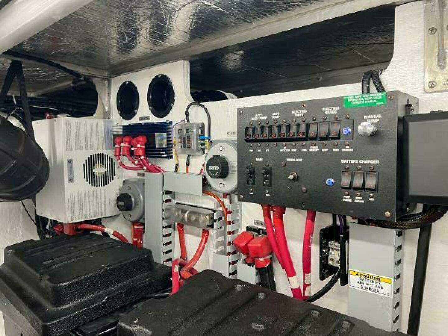 2001 Carver 450 Voyager Pilothouse - Image 33