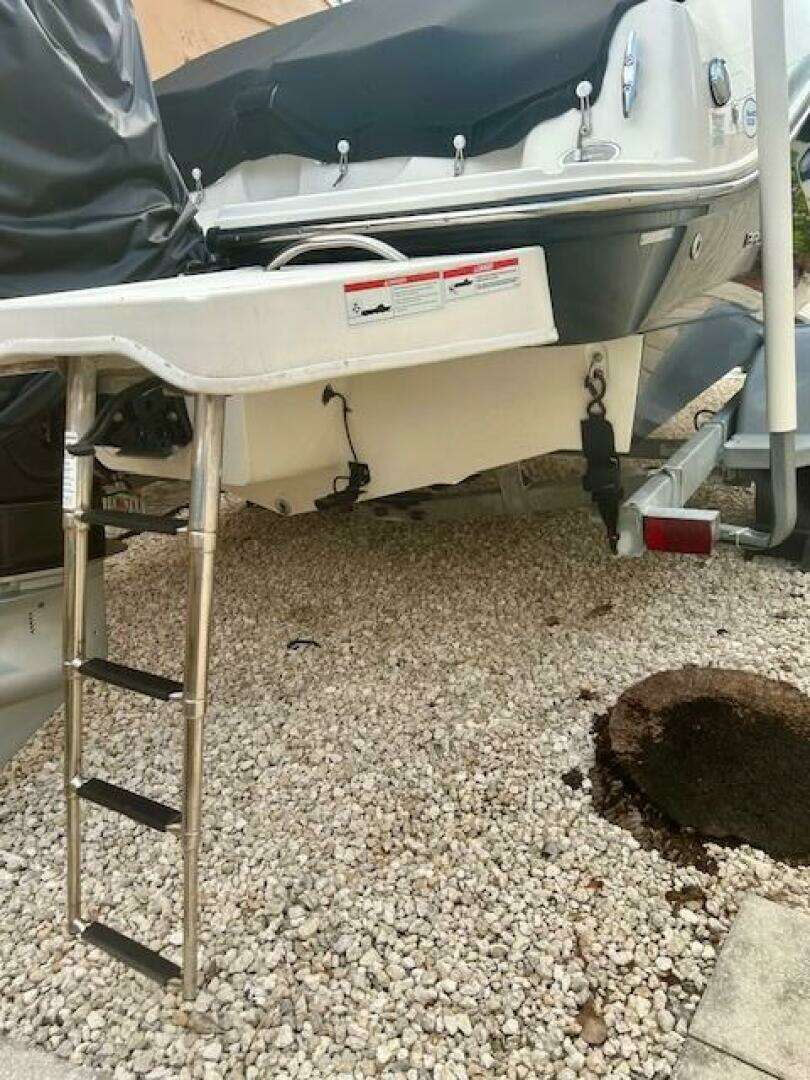 2022 Bayliner DX2000 - Image 19