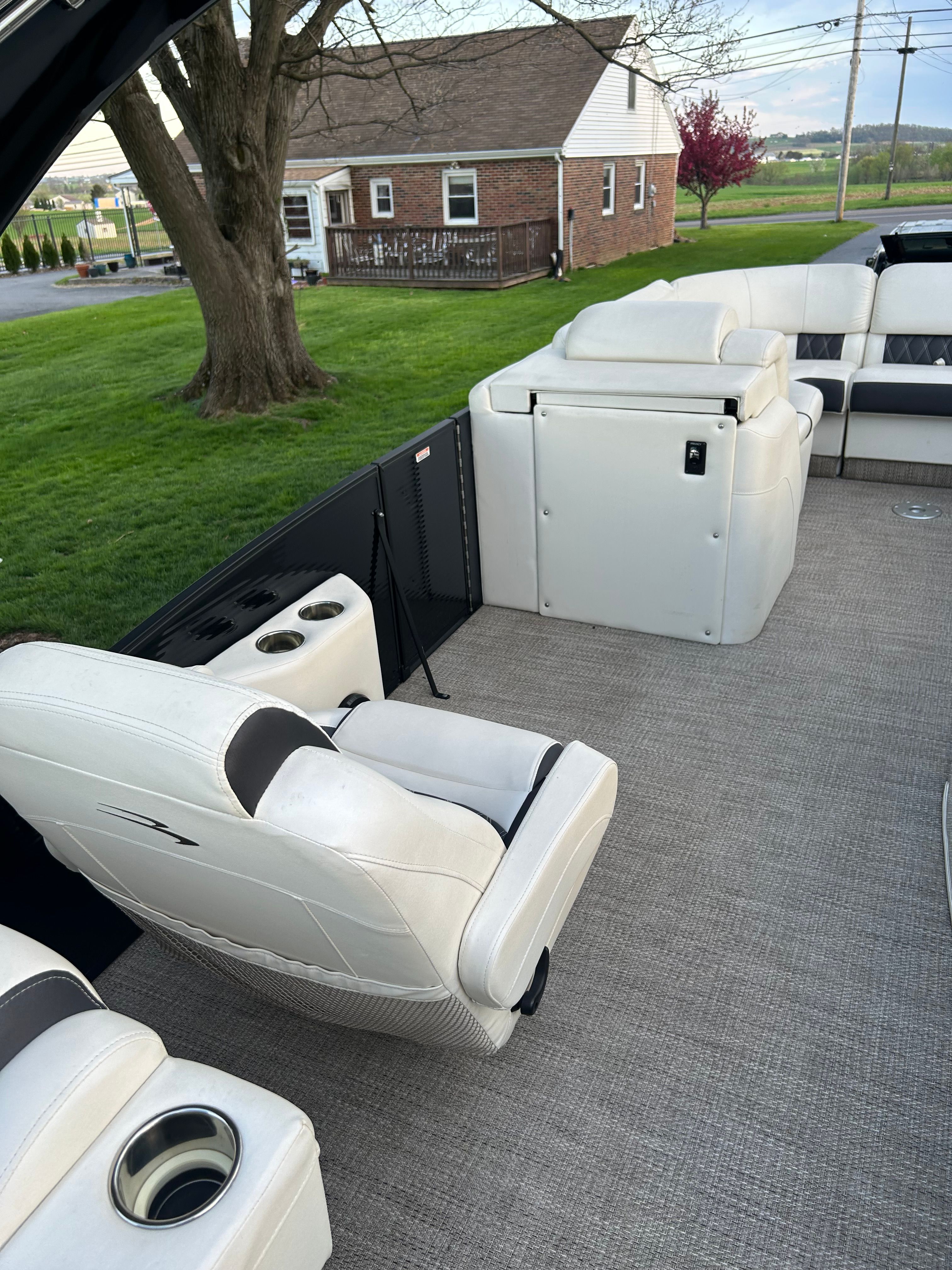 2017 Bennington 25 QX - 44