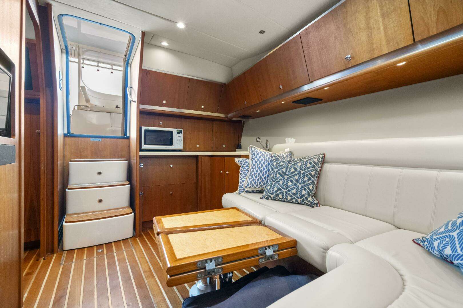 2007 Tiara Yachts 4200 Open - Image 37