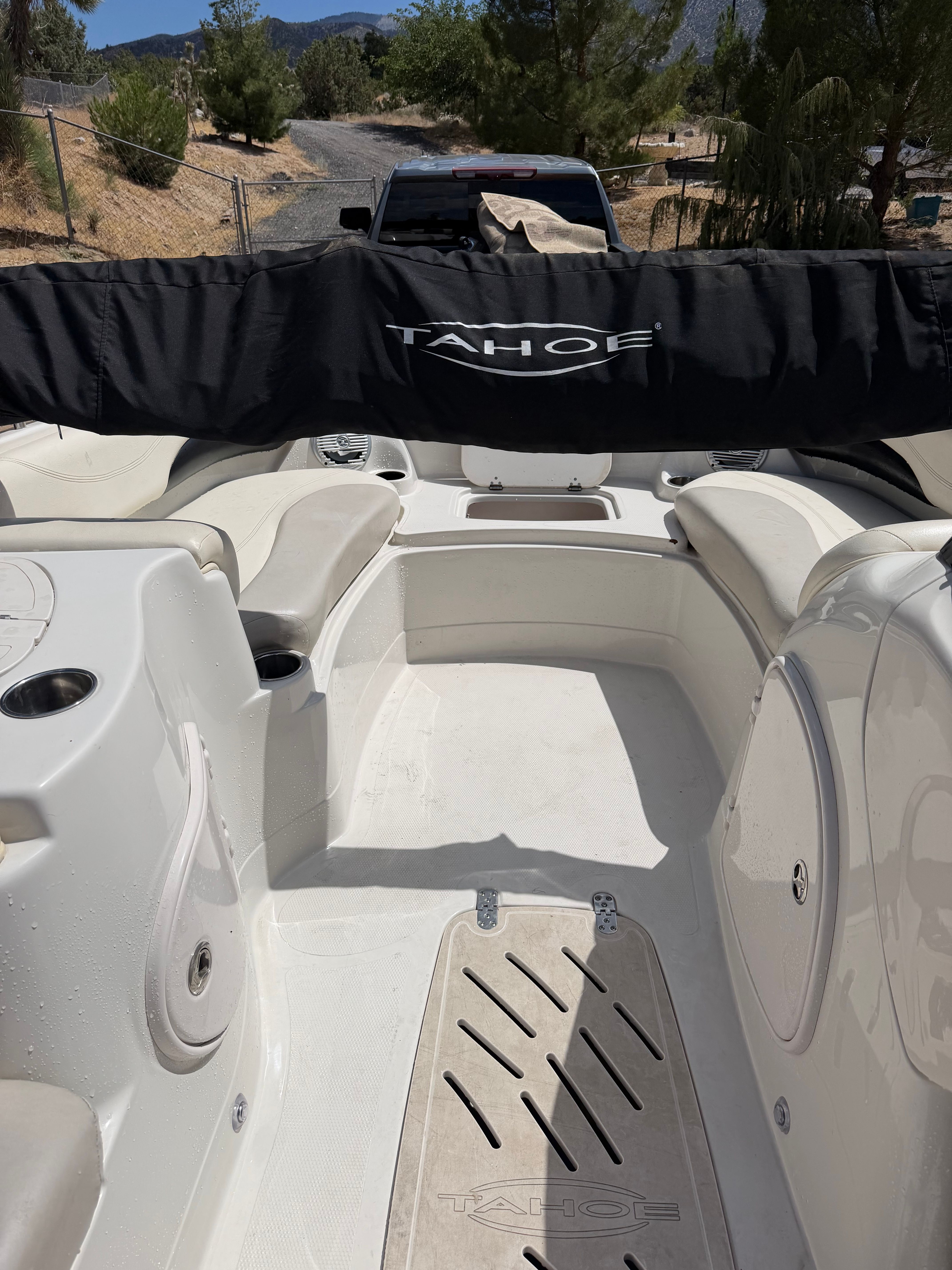 2011 Tahoe 215 Xi - 10