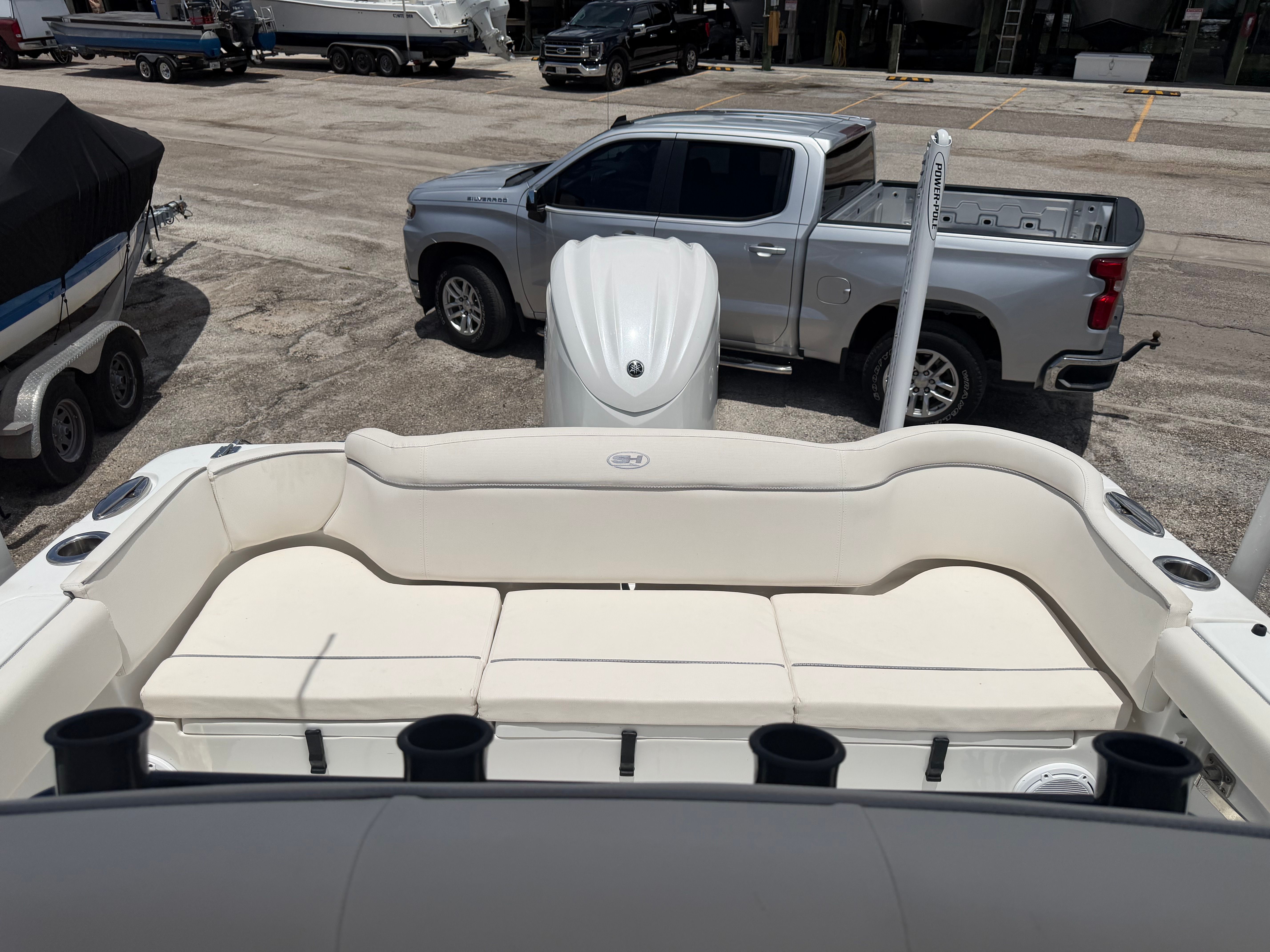 2023 Sea Hunt Ultra 255 SE - 11