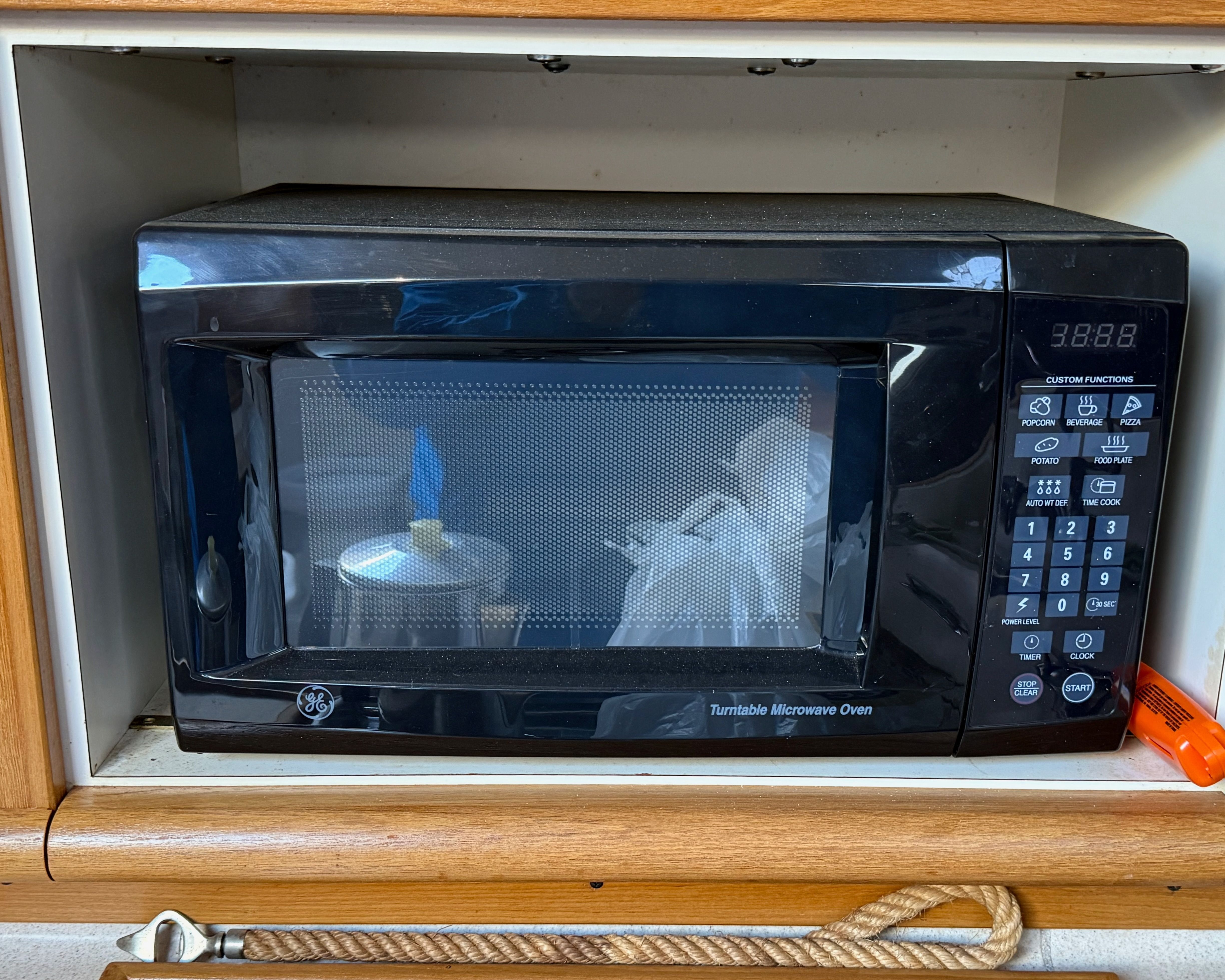 2001 Catalina 380 - 52