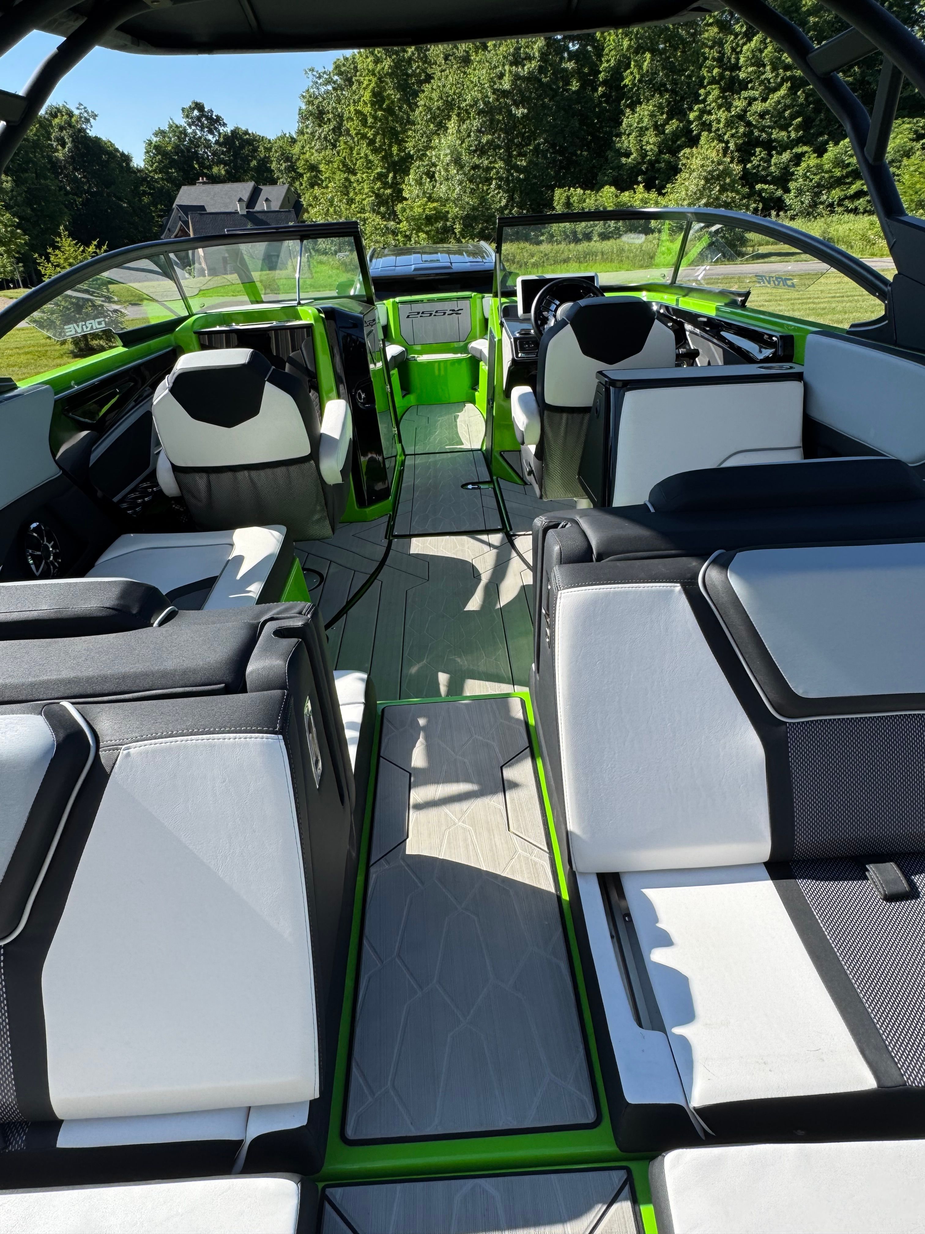 2022 Yamaha Boats 255XD - 64
