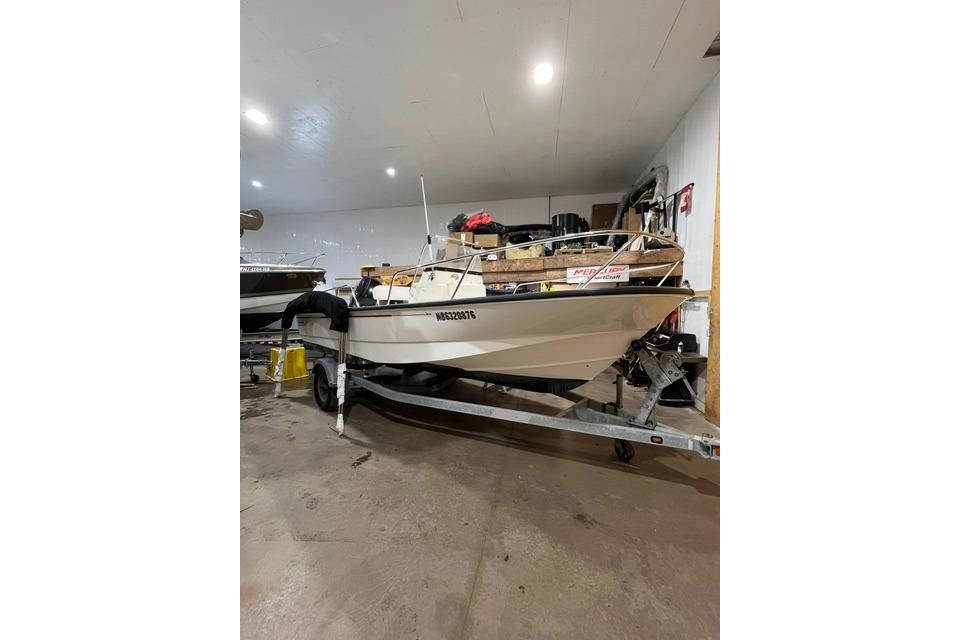 2012 Boston Whaler 190 Montauk