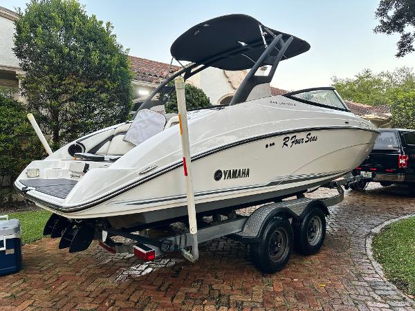 2018 Yamaha Boats 242 Limited S - 6