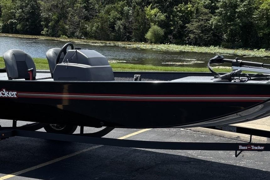2026 Tracker Bass Tracker Classic XL