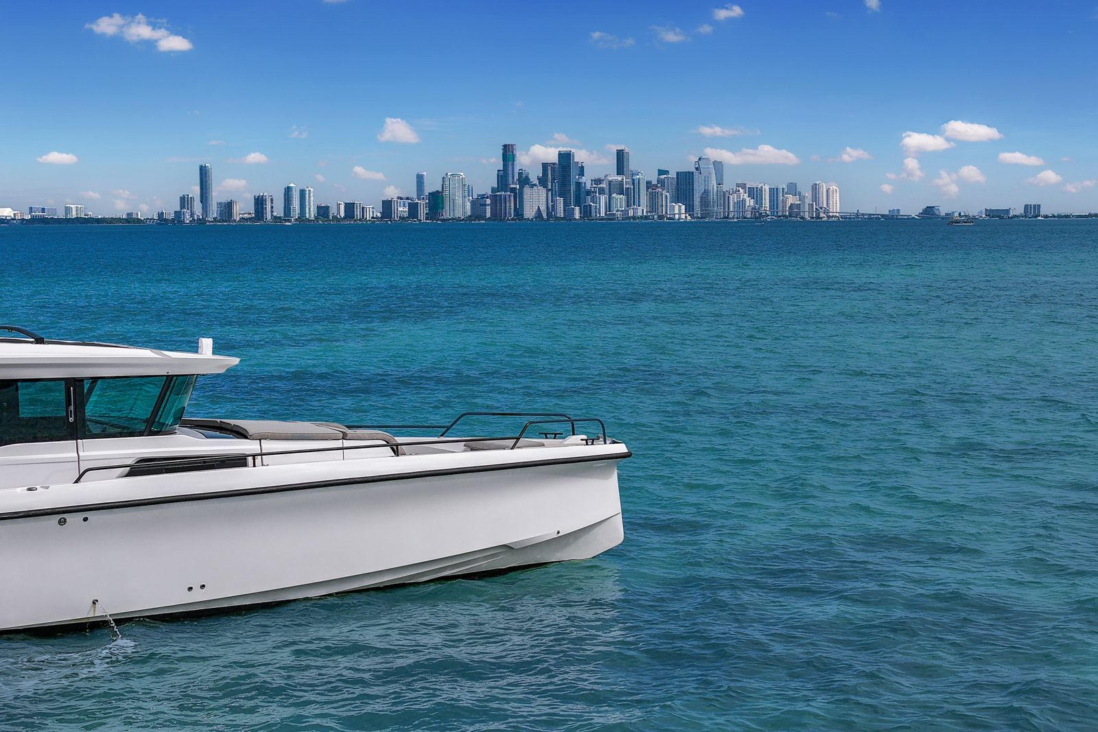 2023 Axopar 45 XC Cross Cabin - 30