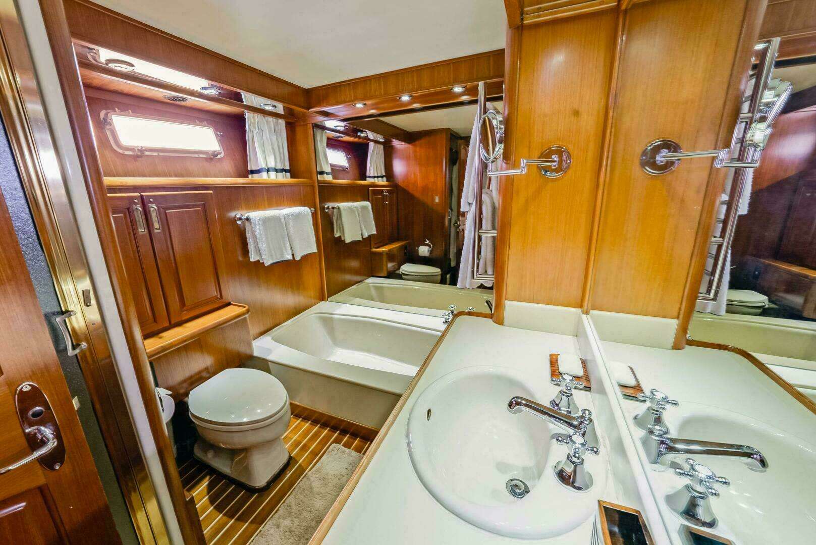 1986 Westport Christensen Cockpit - Image 18