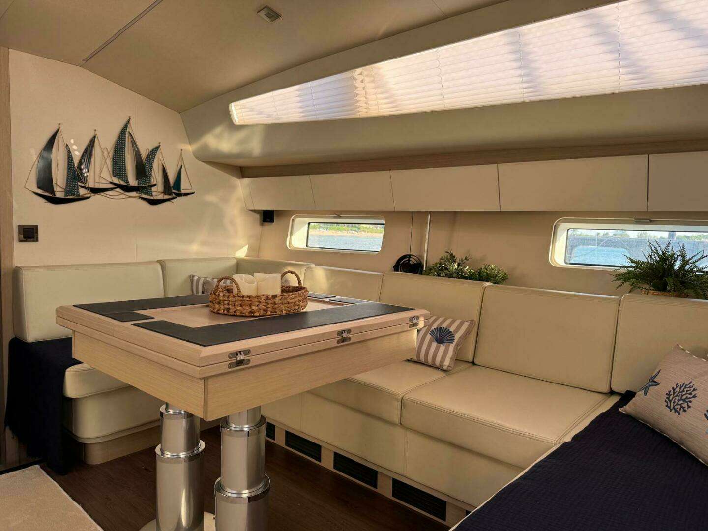 2023 Jeanneau 65 - Image 12
