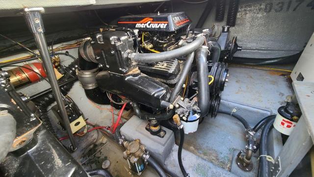 1994 Larson Cabrio 300 - 31
