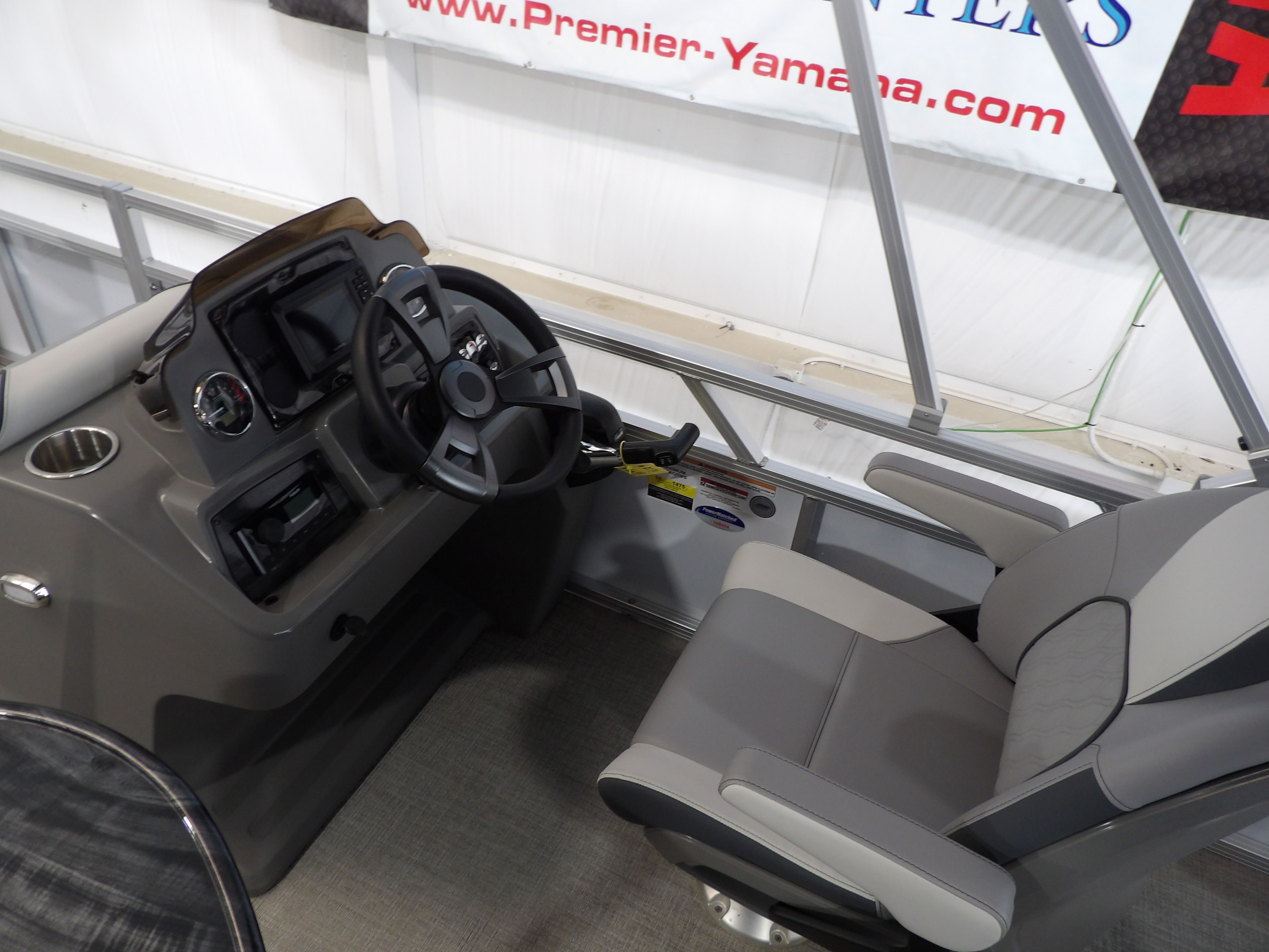 2026 Avalon Venture Quad Fish - 19' - 17