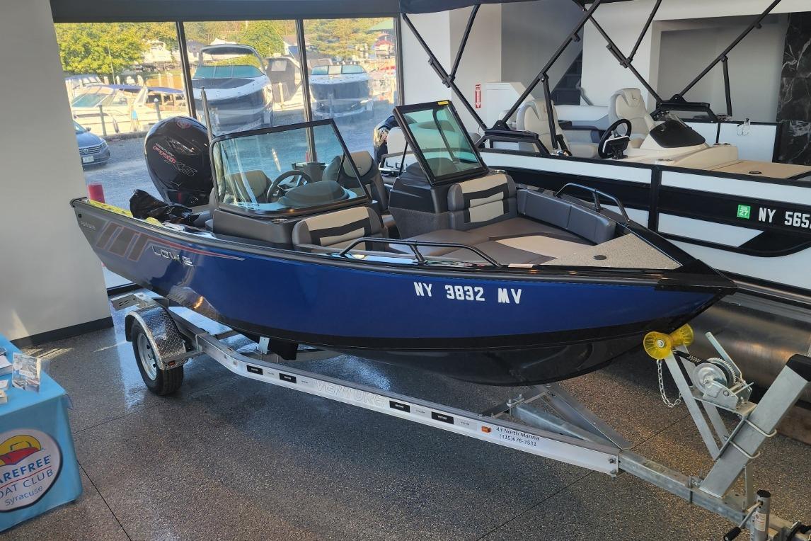 2023 Lowe Fish & Ski 1900