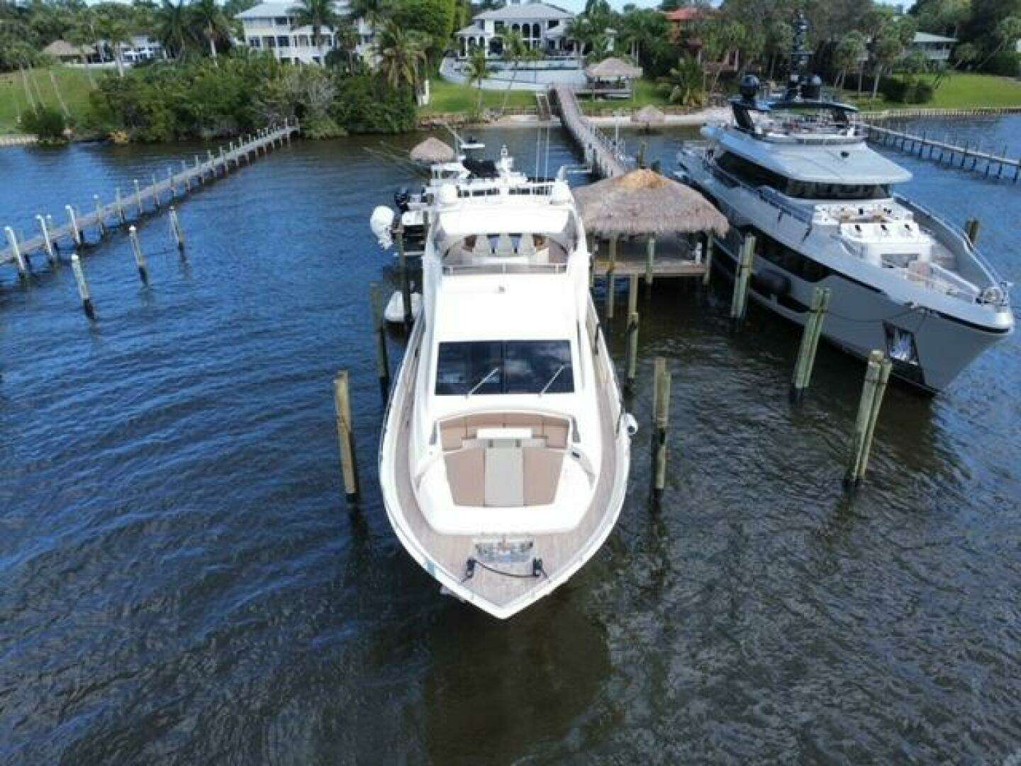 2009 Astondoa 95 GLX - Image 4