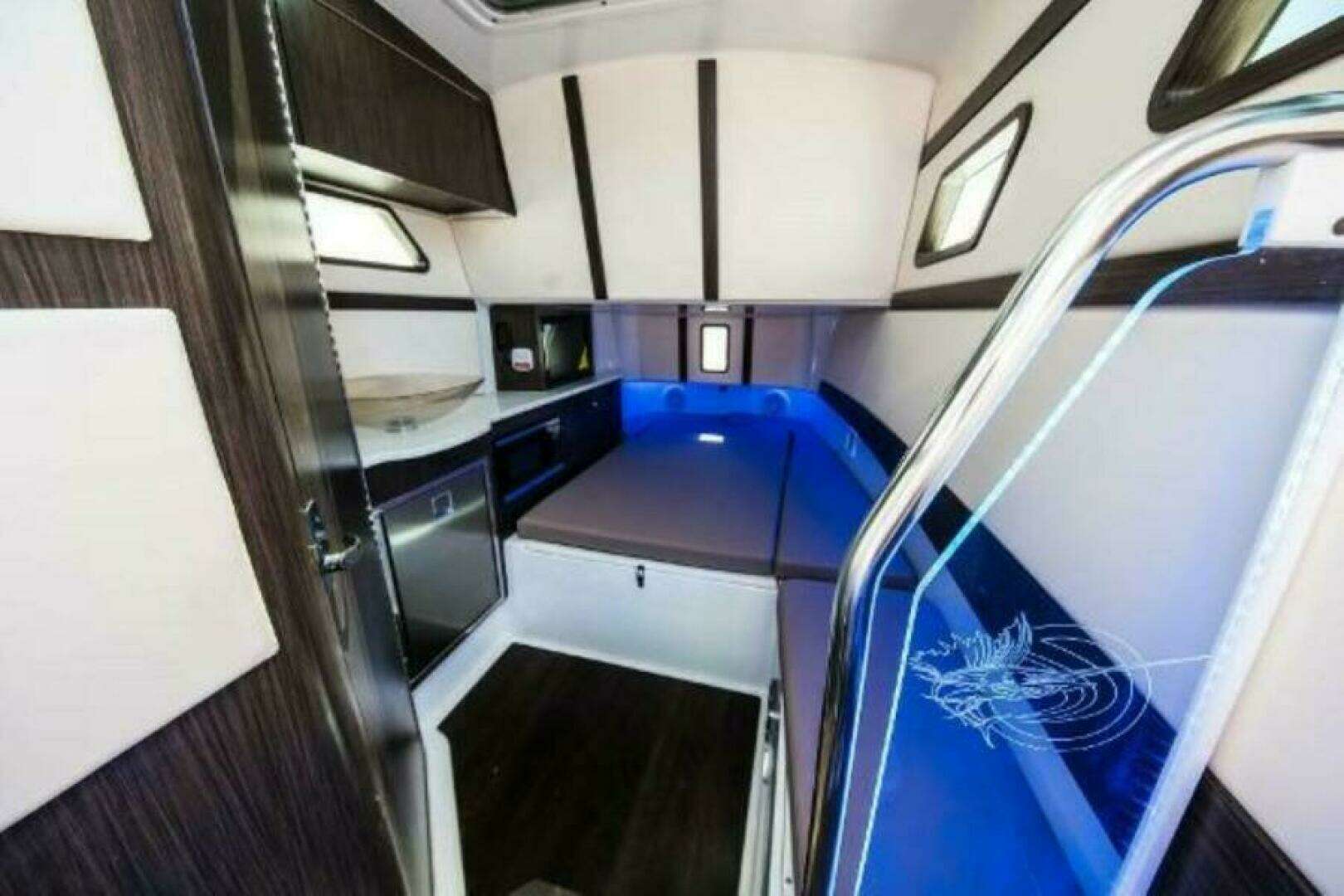 2025 Edgewater 370CC - Image 10