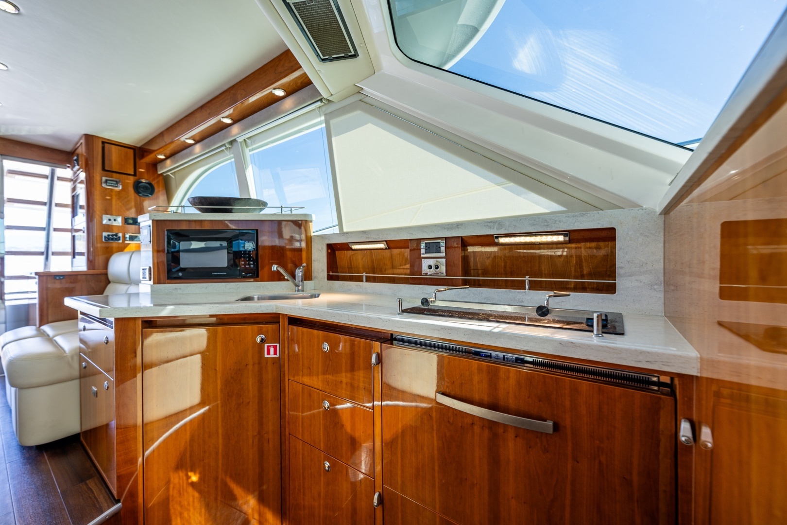 2011 Riviera 43 Open Flybridge - Image 18