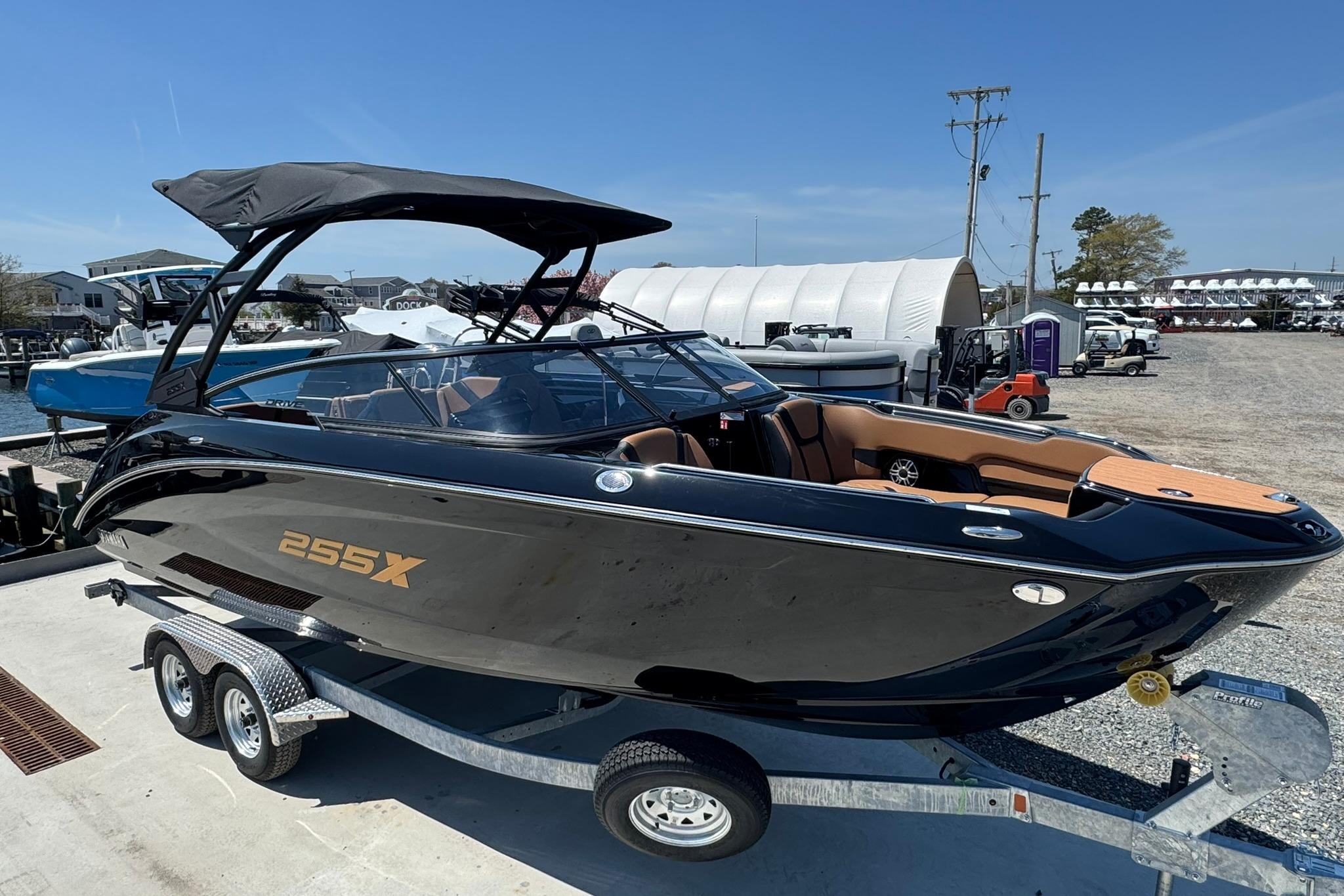 2026 Yamaha Boats 255XD