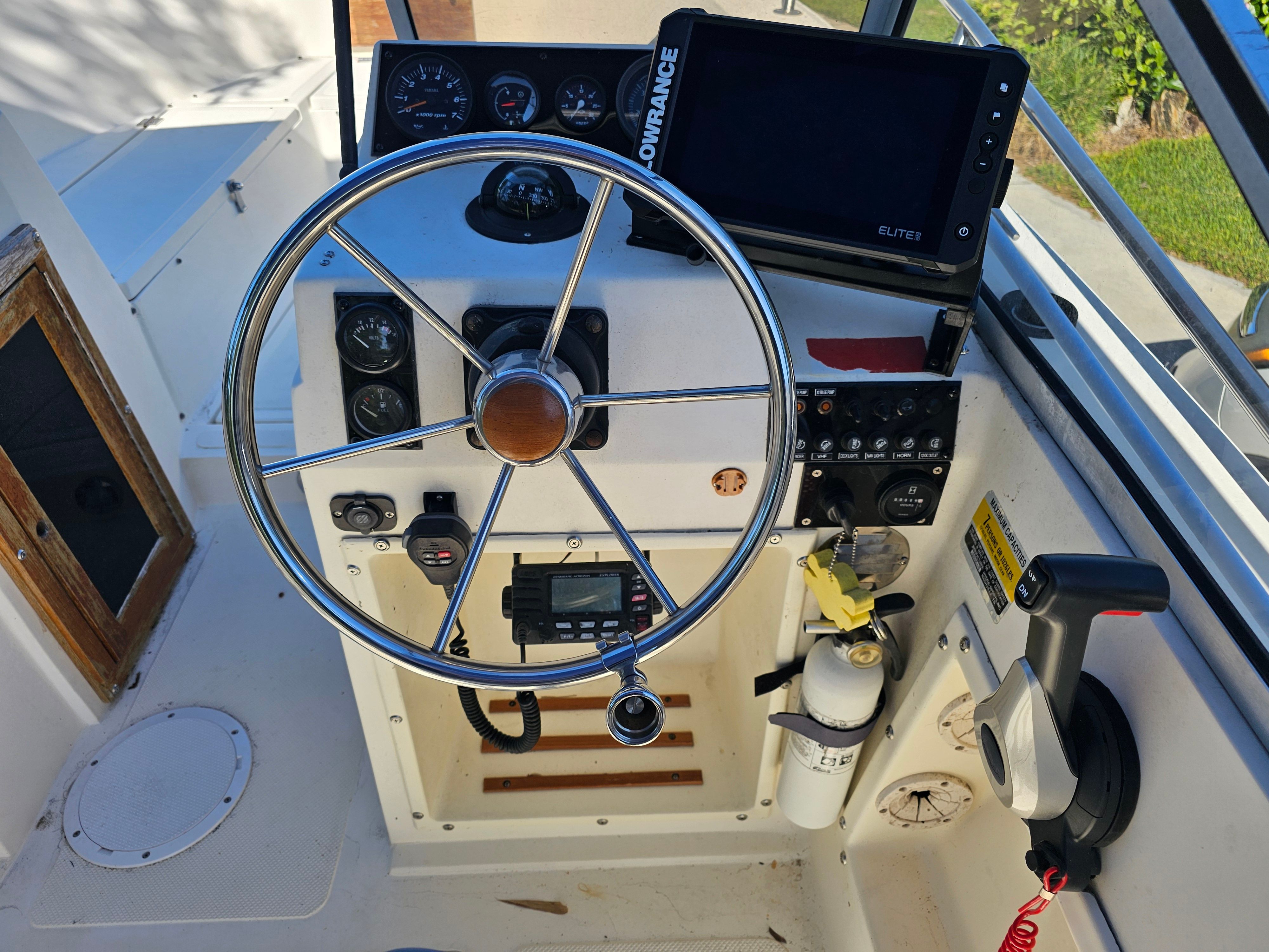 1990 Hydra-Sports 2000 DC - 5