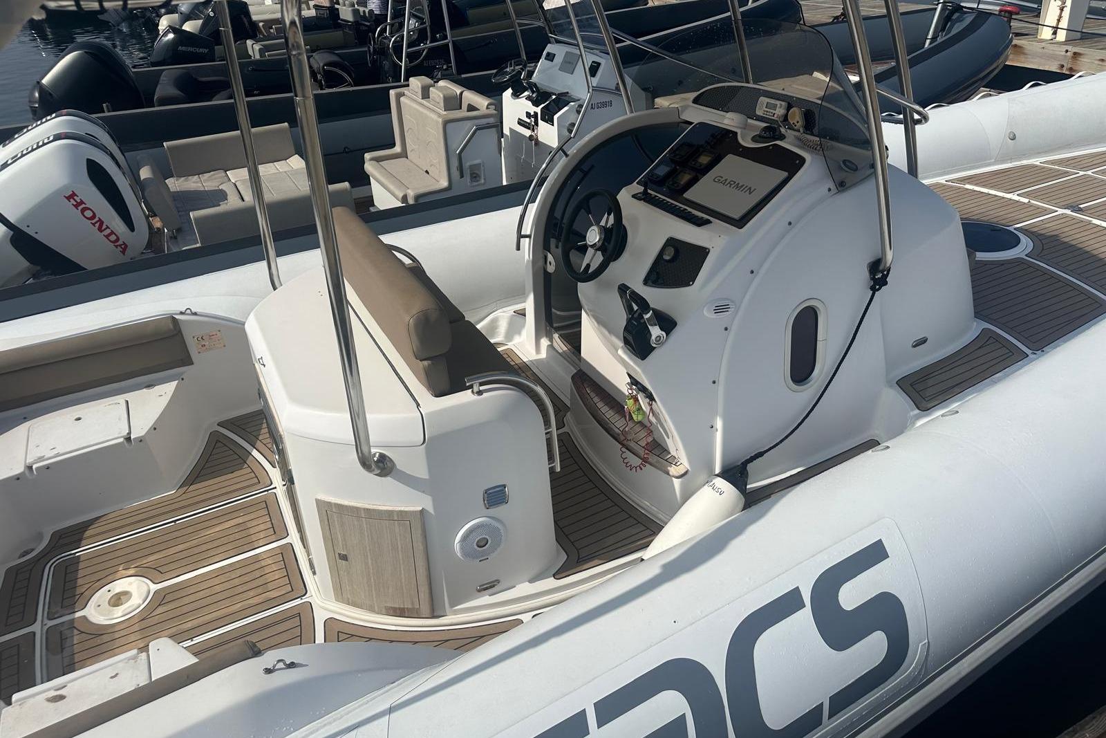 Sacs Stratos S42