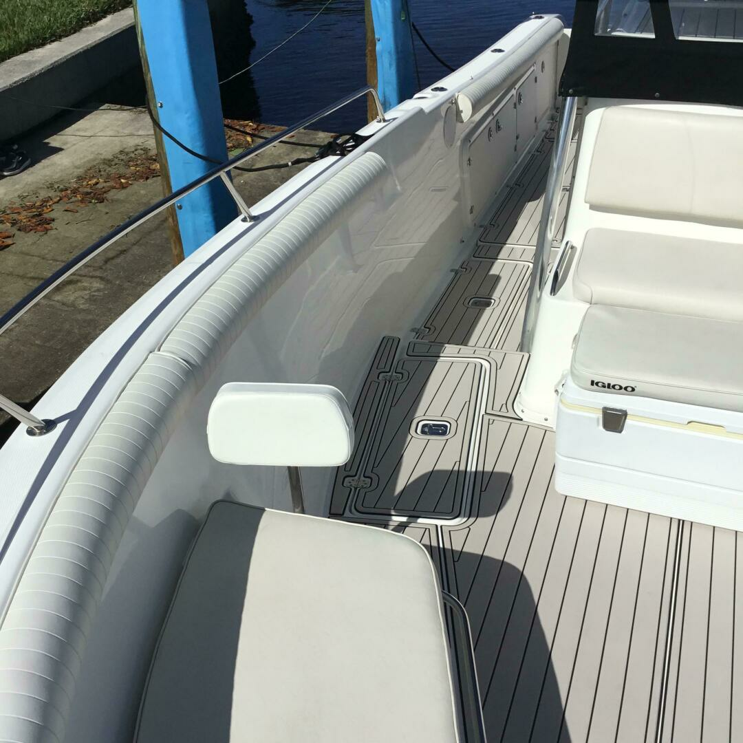 2004 Century 3200 Center Console - Image 9