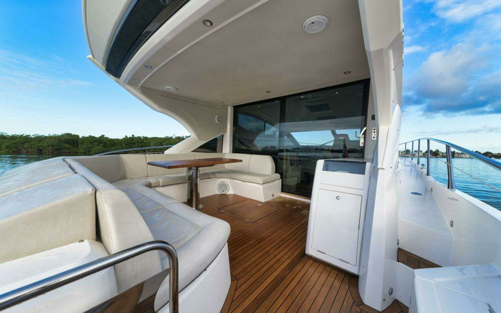 2017 Sunseeker Predator - Image 8
