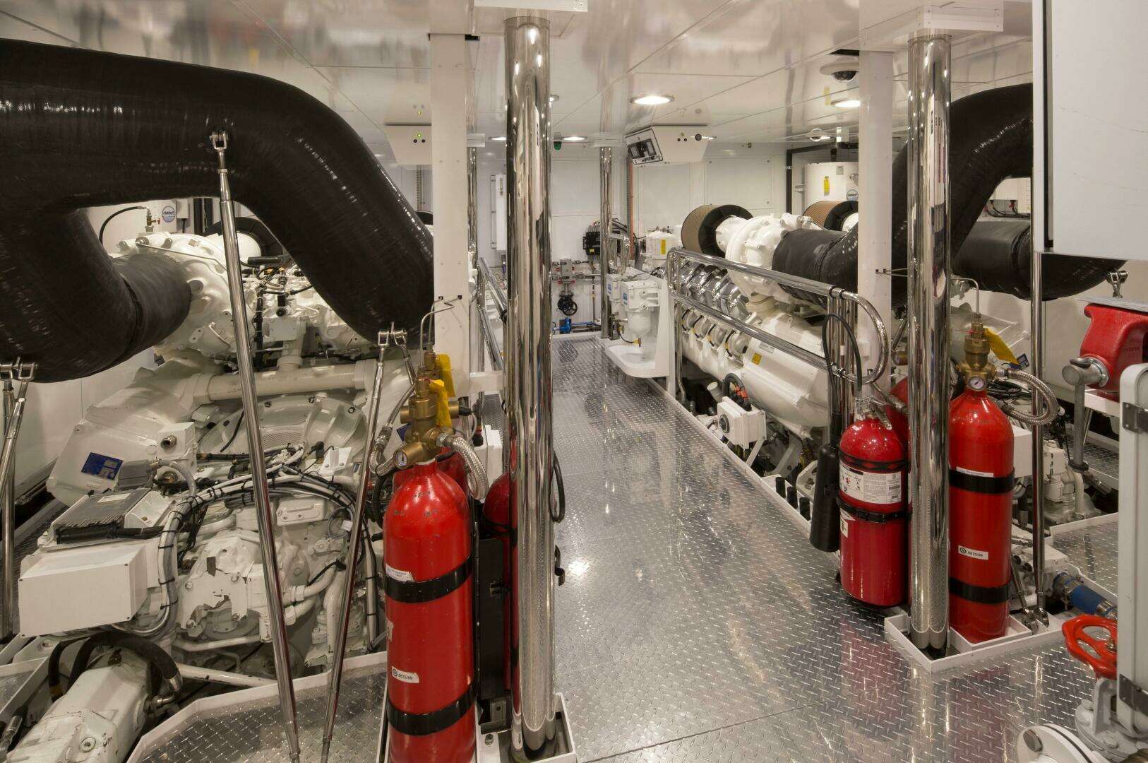 2016 Crescent Full Displacement, Twin Screw Diesel - Image 34