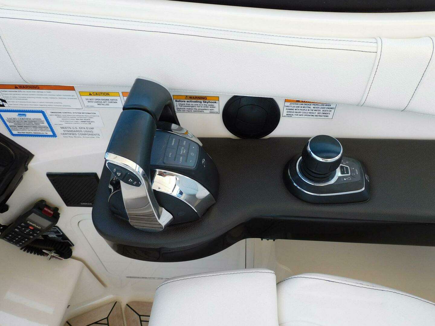 2018 Sea Ray Sundancer 320 - Image 24