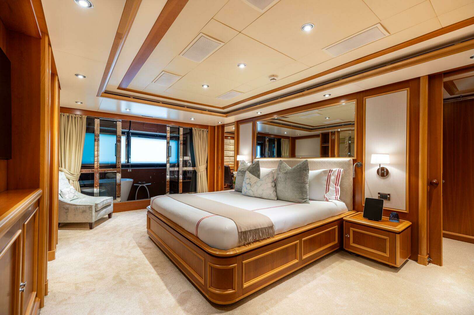 2007 CRN Pilothouse - Image 9