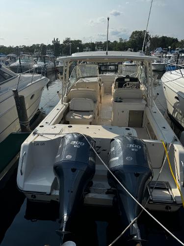 2017 Grady-White Freedom 307 - 15