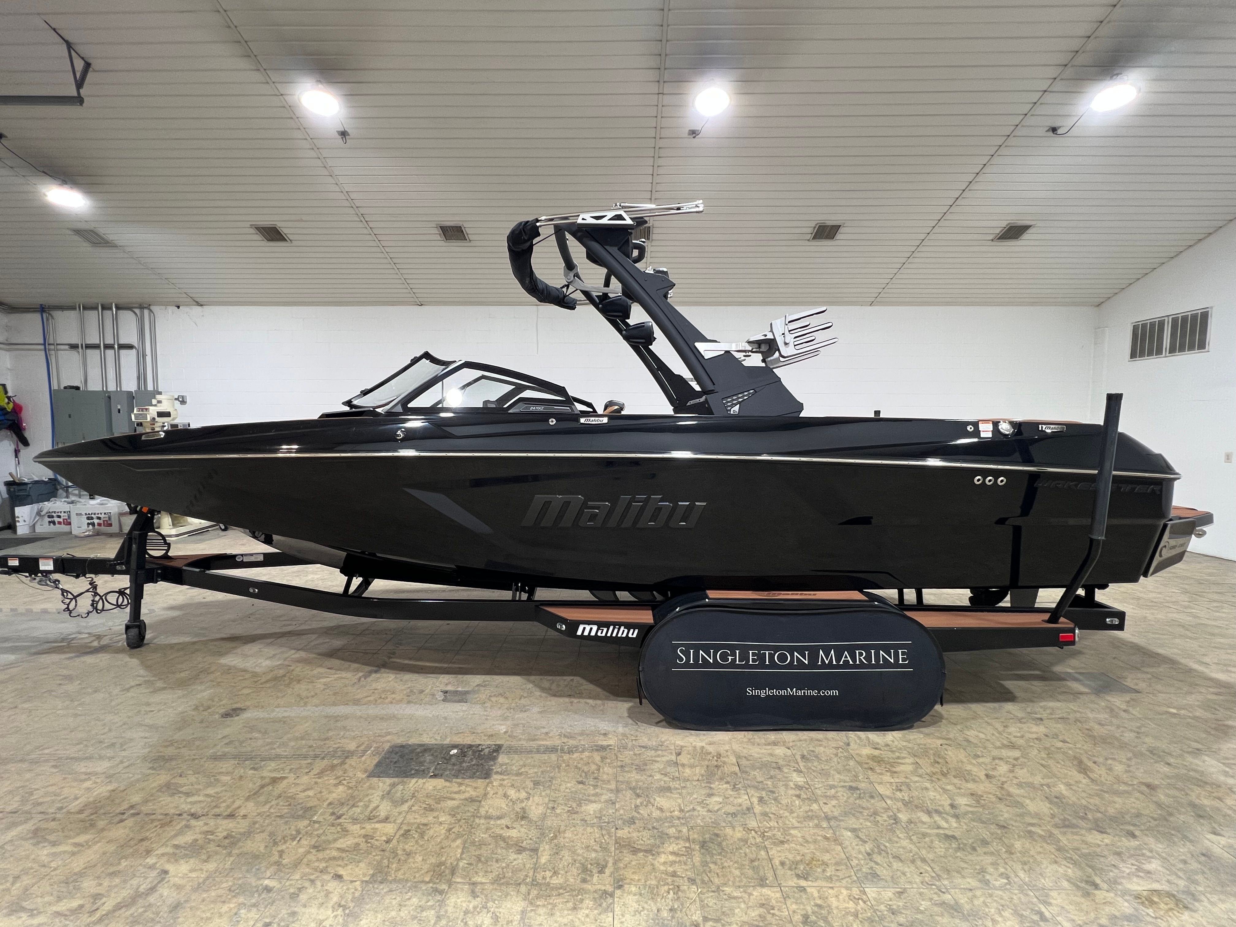 2022 Malibu Wakesetter 24 MXZ