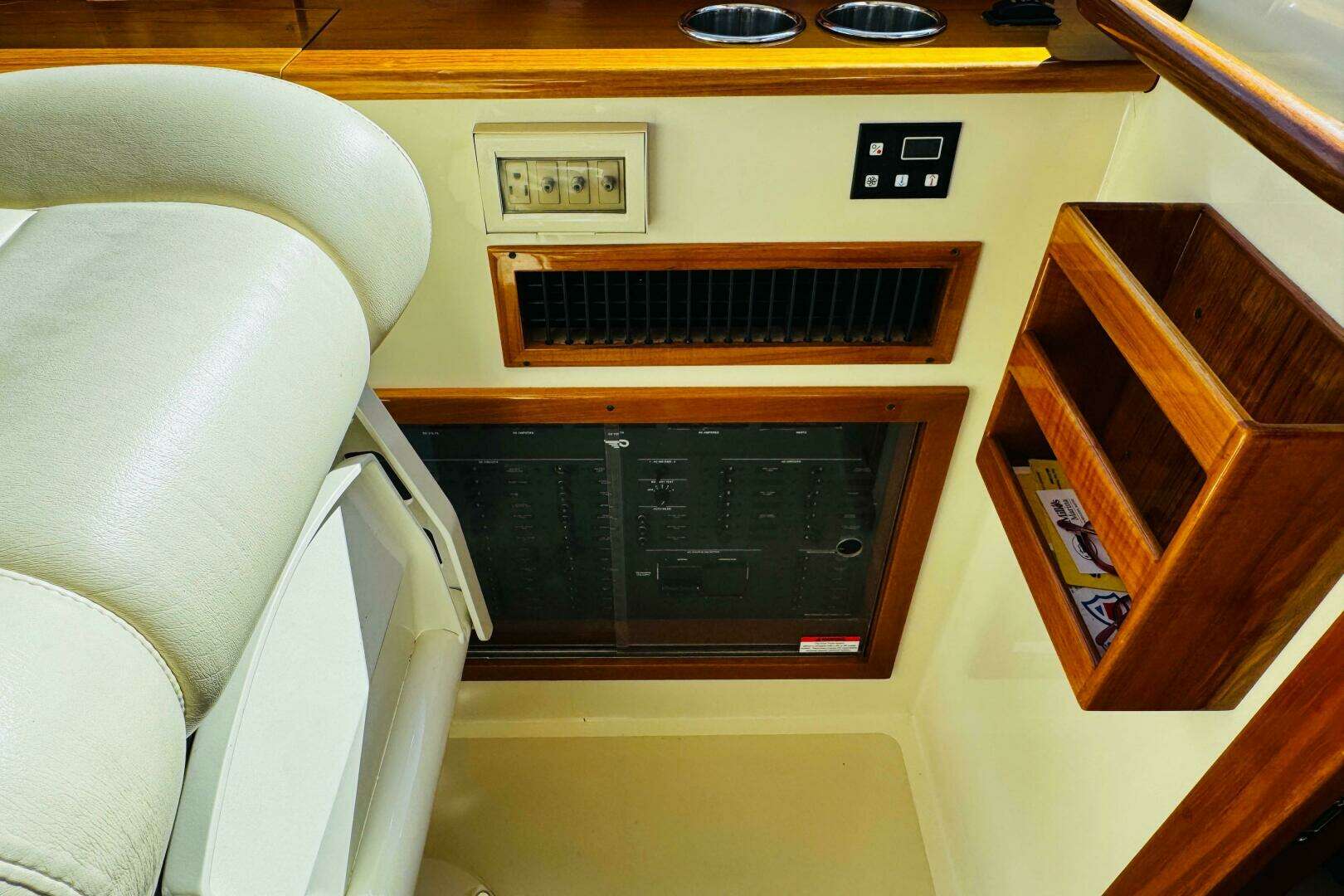 2012 Hinckley Picnic Boat MKIII - Image 47