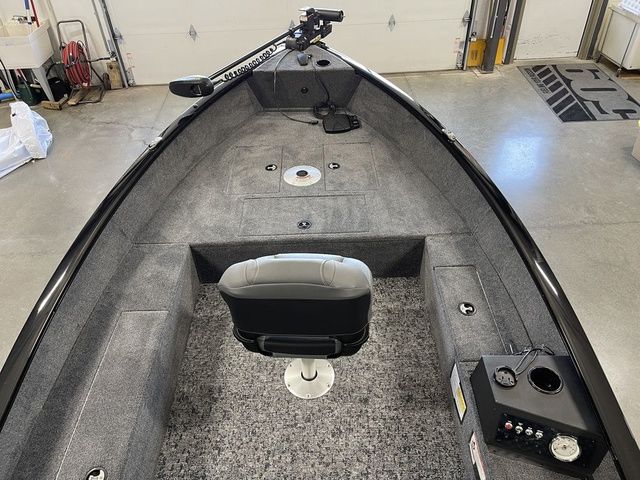 2026 Tracker Super Guide V 16 T - 13