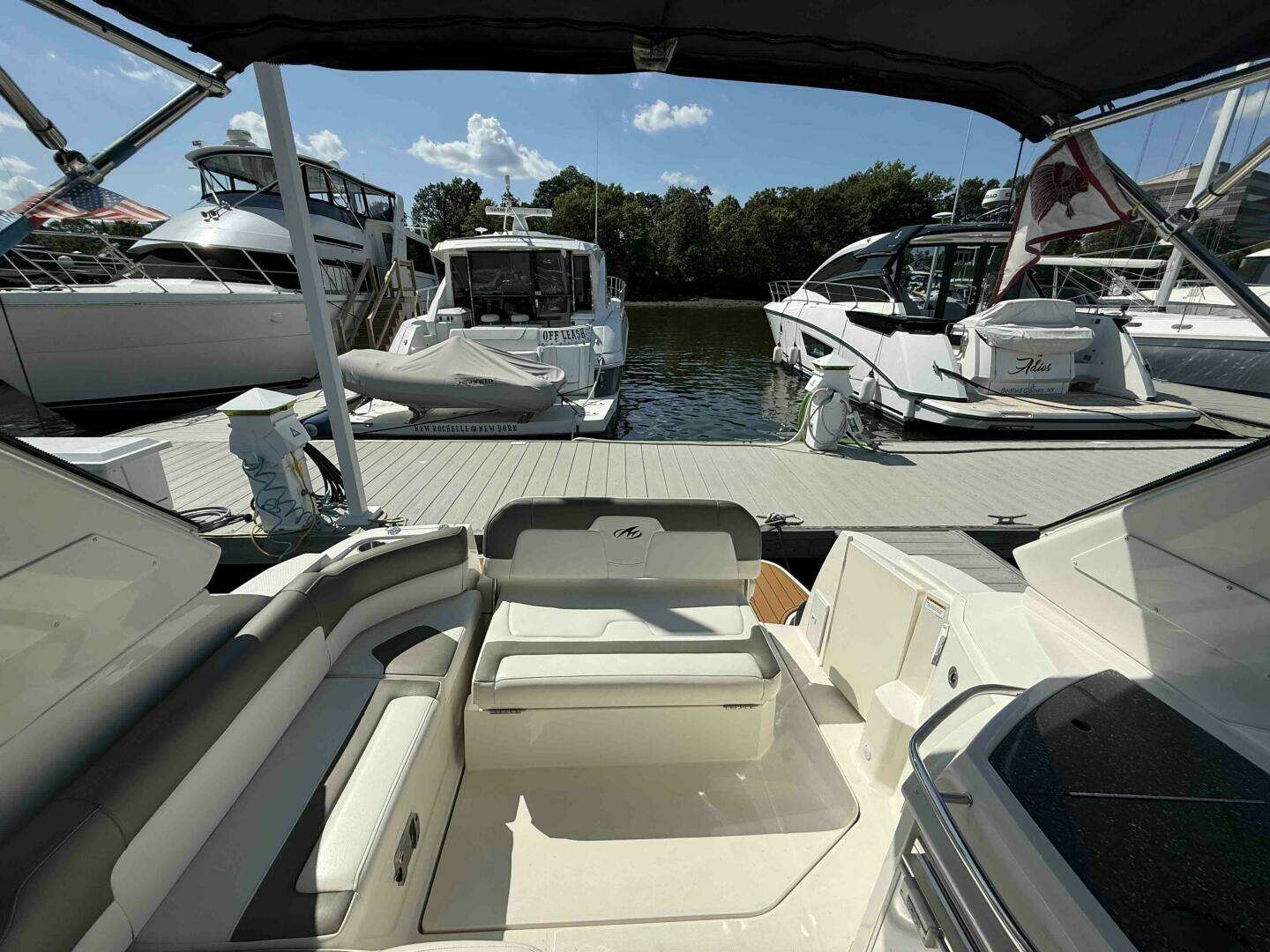 2013 Monterey 280 SCR - Image 5