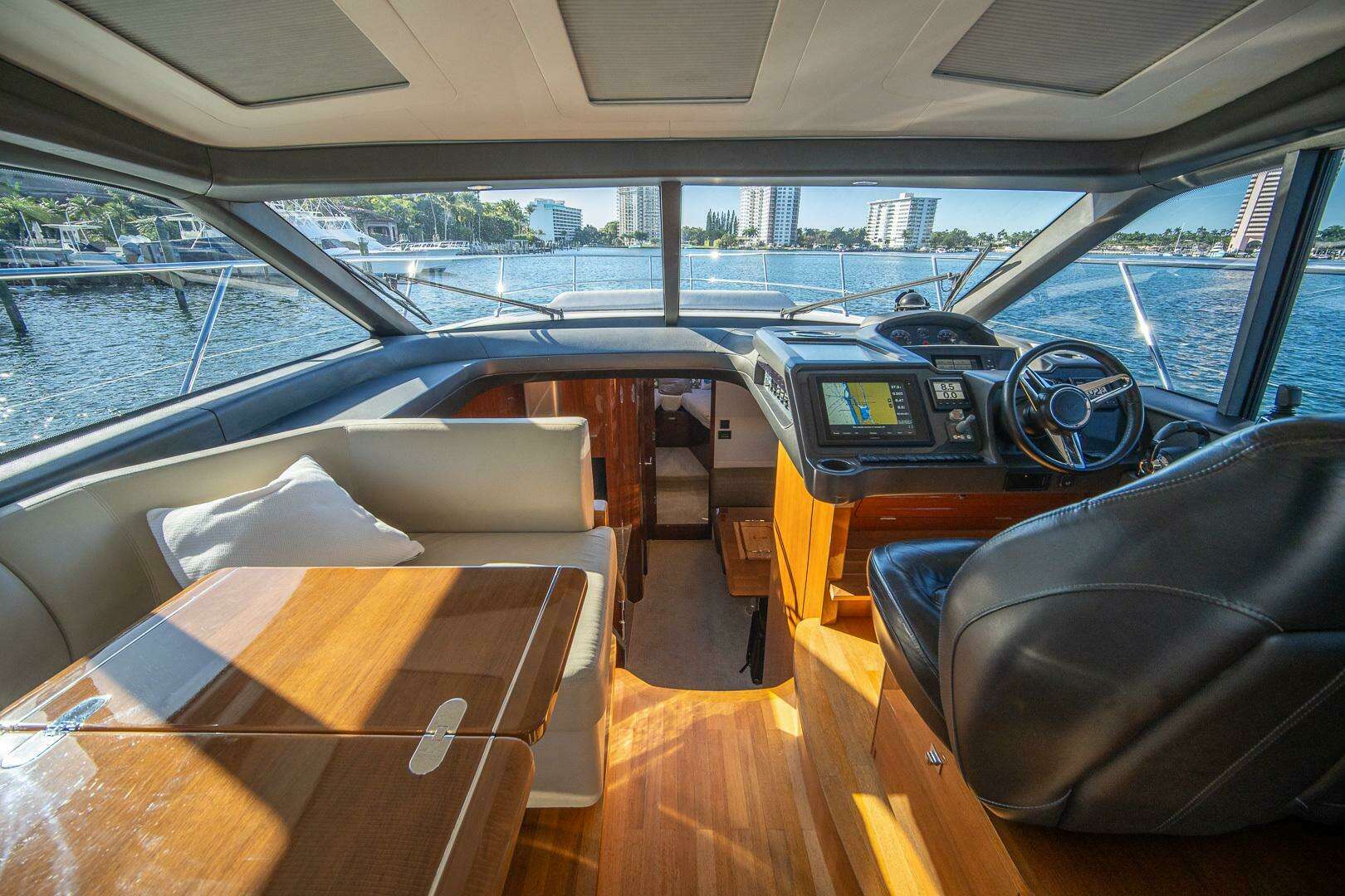 2016 Princess V48 - Image 14