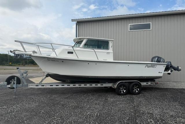 2016 Parker 2520 Sport Cabin