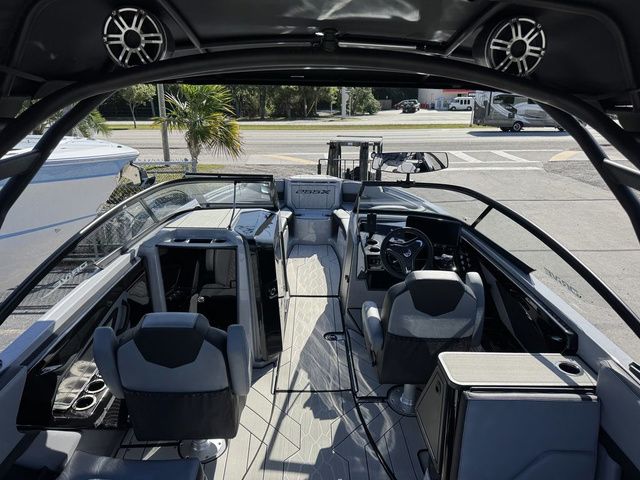 2026 Yamaha Boats 255XD - 9