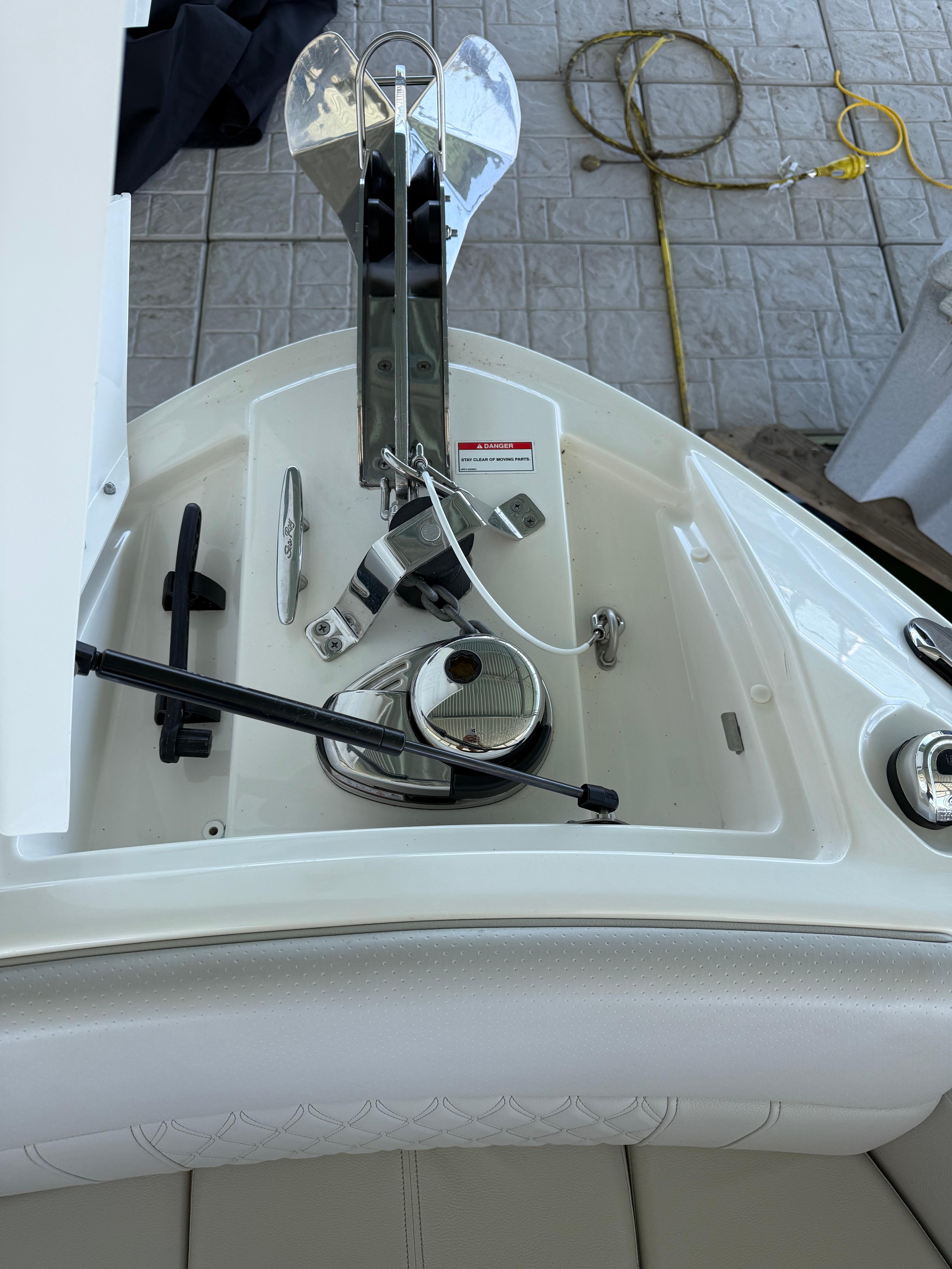 2021 Sea Ray SLX 250 - 14