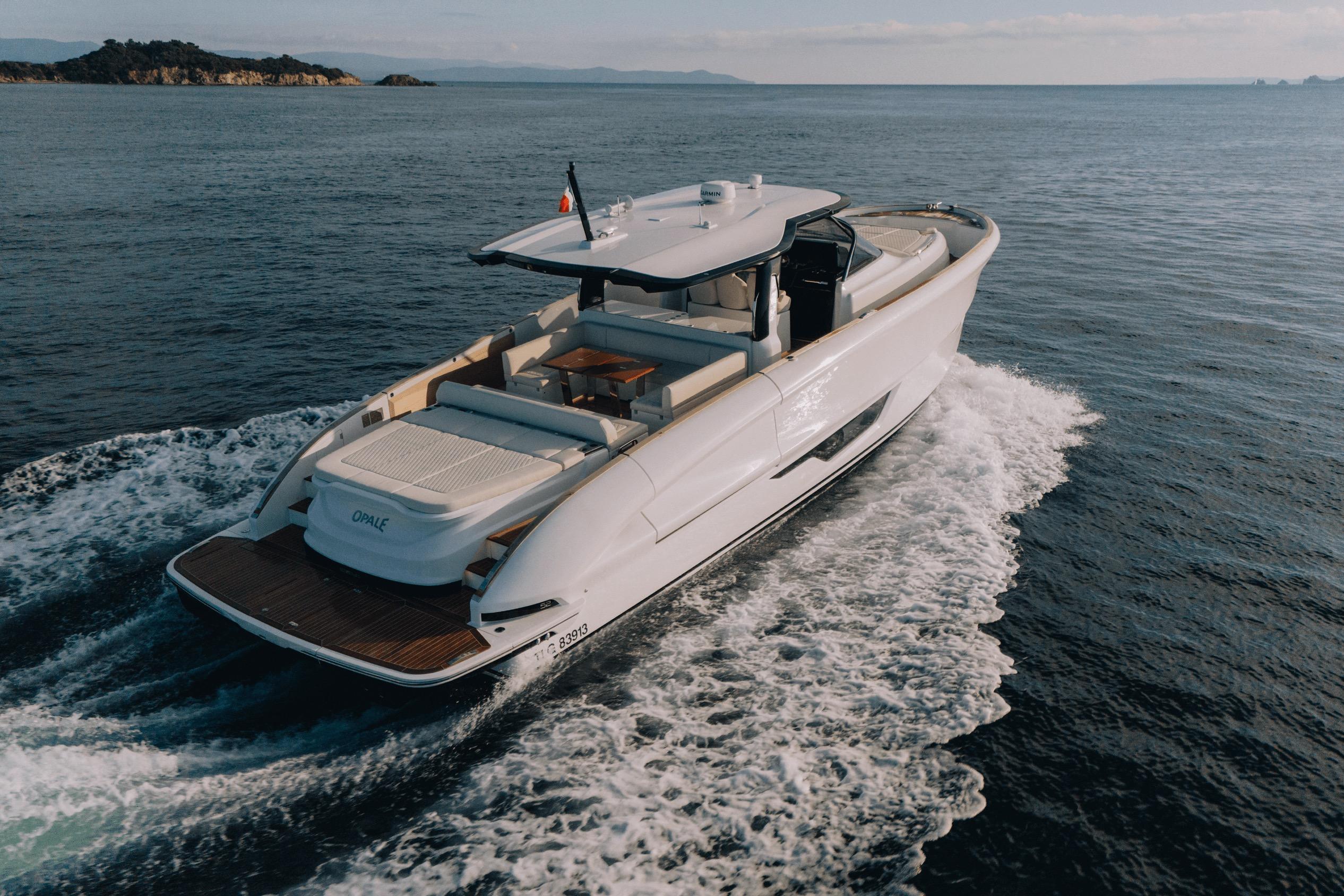 2025 Solaris Power 52 open