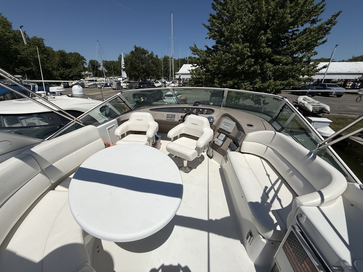 1999 Carver 450 Voyager - Image 15