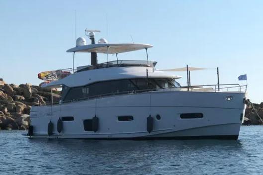 2019 Azimut Magellano 66